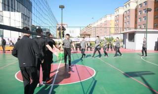 排球比赛几个人上场